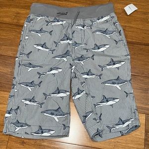 GAP kids elastic waist pull on shark shorts size large (10) NWT